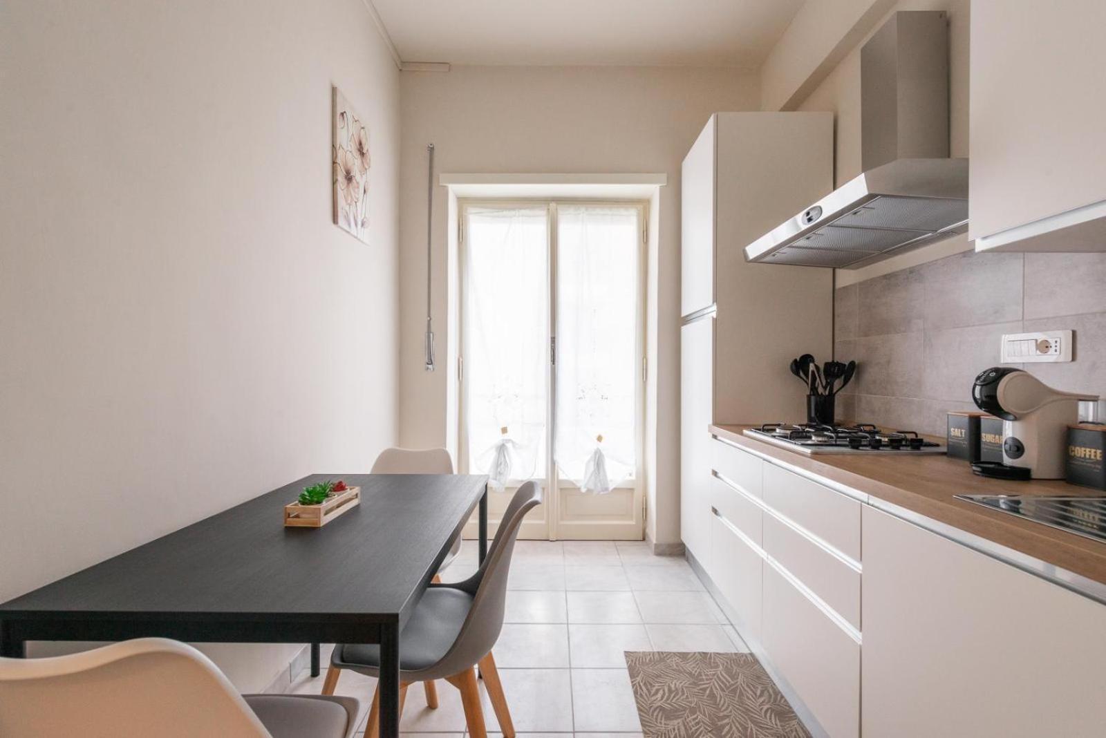 Apartment House Of Vatican Con Netflix E Ac